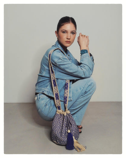 One-Thread Wayuu Crossbody Bag Beige and Blue Medium