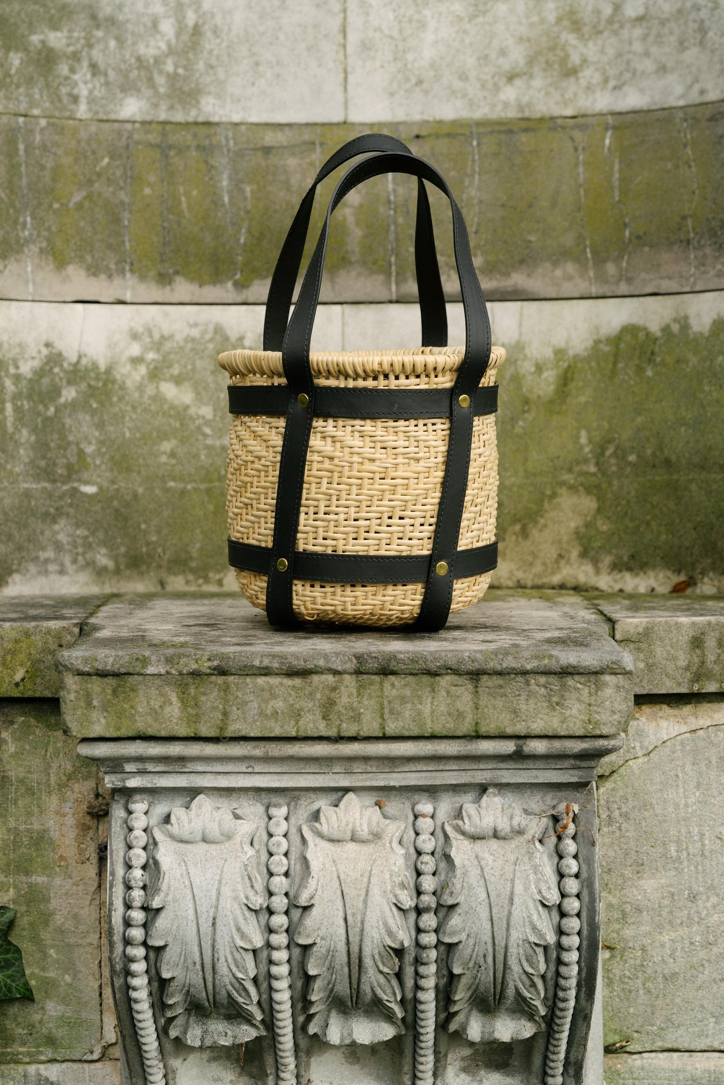 Cubeo Handwoven Basket Purse Bag Round